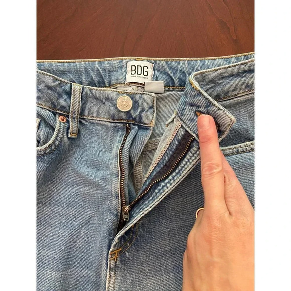 Urban Outfitters BDG  Straight Kick Jeans Size 28 Distressed High Waist - Picture 6 of 12